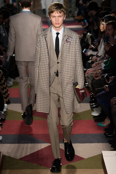 Look 42